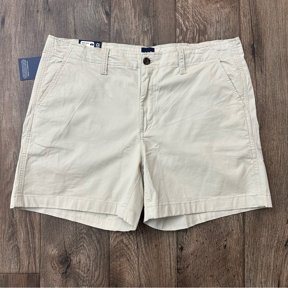 GAP Classic Midrise Cotton Shorts Women’s Size 16 Khaki